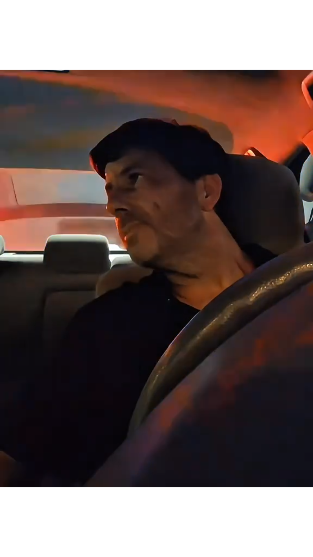 “Routine Traffic Stop Turns Friendly — Citizen and Cop Chat Goes Viral”